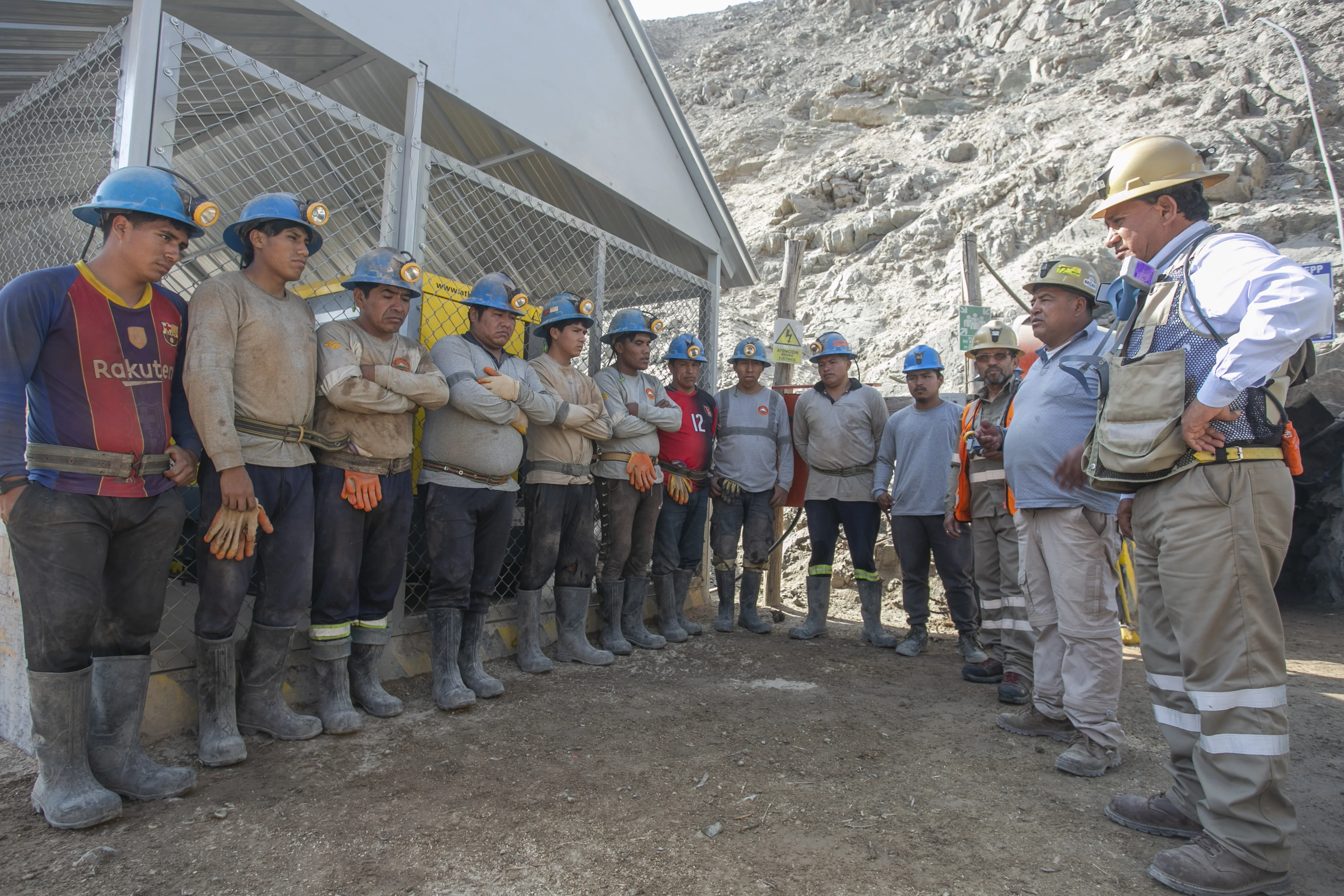 Formalización minera y asistencia MAPE